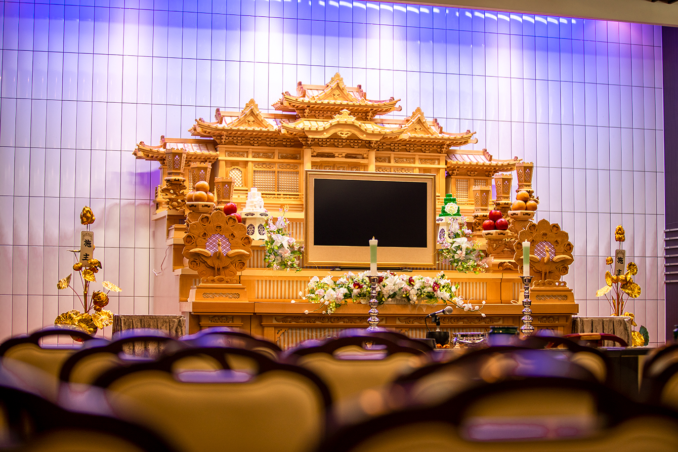 故人を忍ぶ祭壇