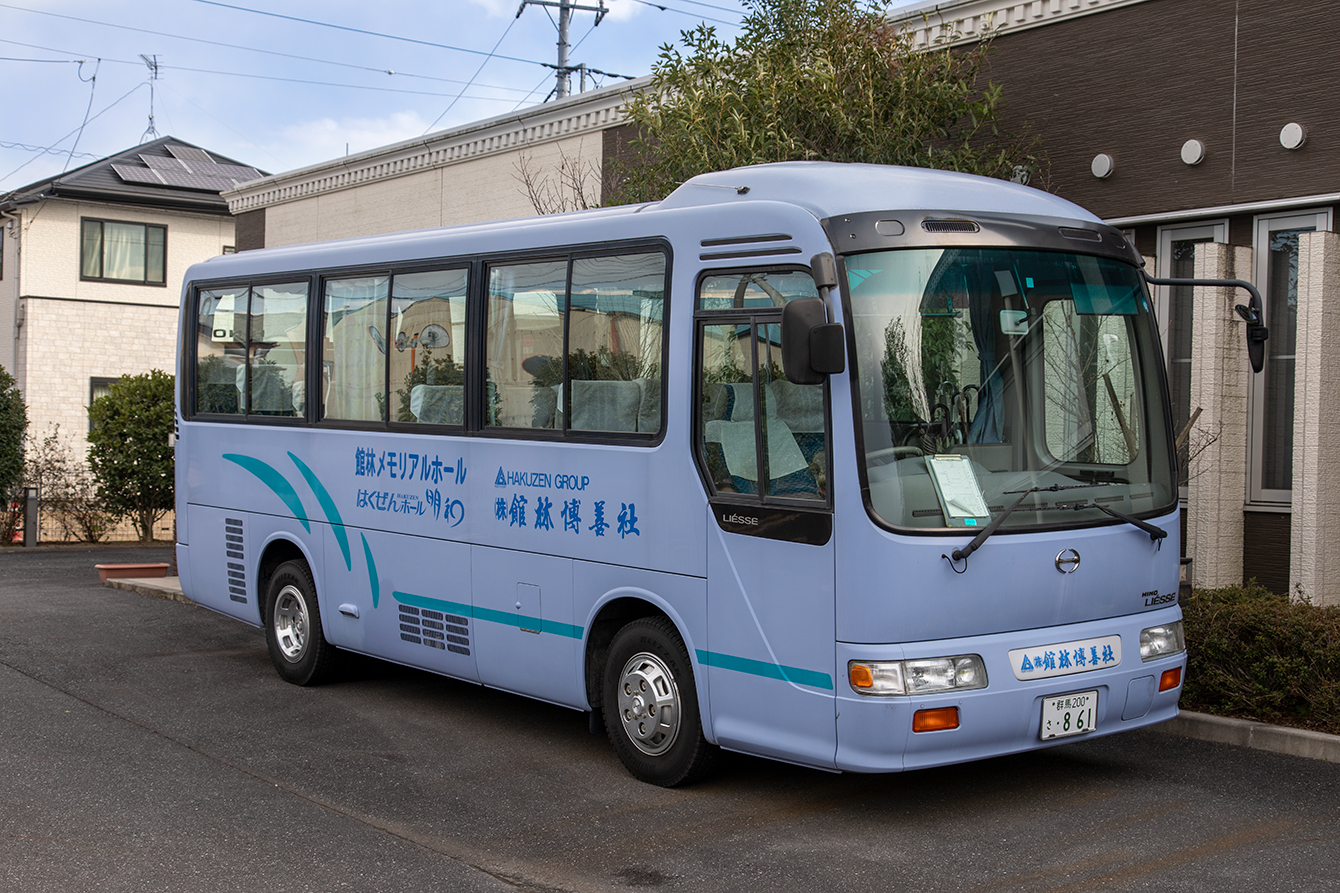 送迎用マイクロバスがありますので安心です